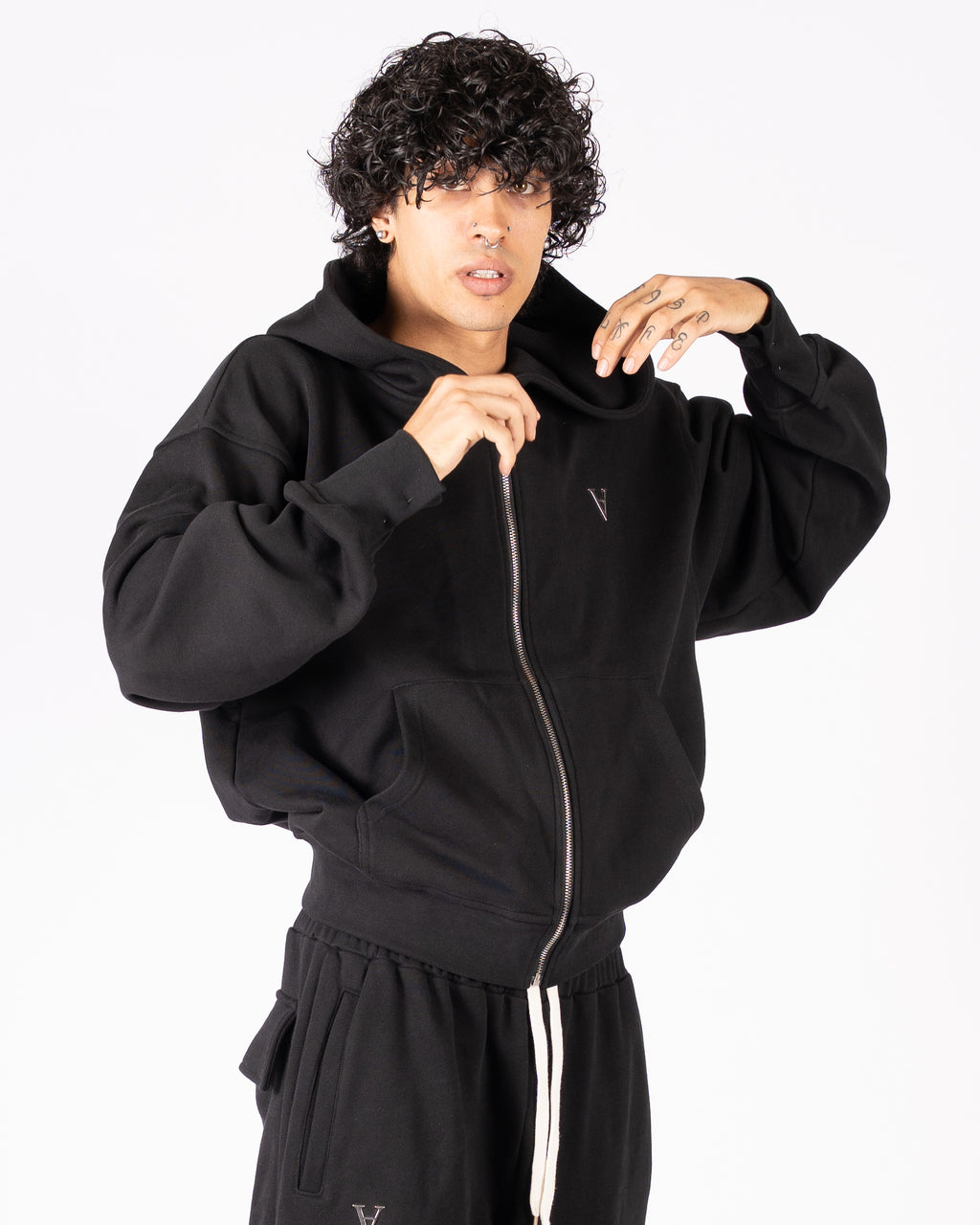 :ZIP HOODIE: BLACK